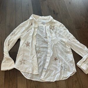 Rails “Charli” White Blouse with Taupe Embroidered Star Accents